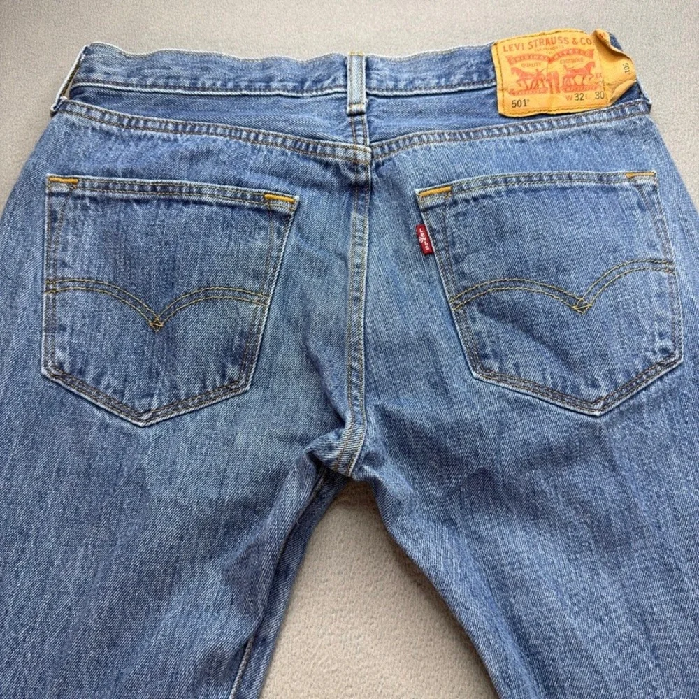 Levis 501 Original Fit Jeans Straight Leg Mens 32x30 (FIT 31x29) Blue Denim Work